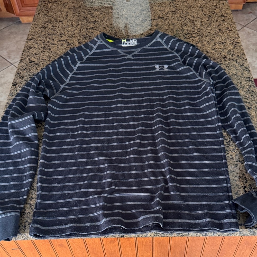 Under Armour Black and Gray Striped Pullover Thermal